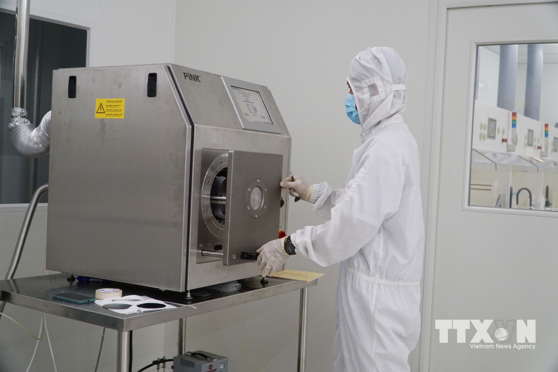 Phòng thí nghiệm công nghệ bán dẫn thuộc Trung tâm Nghiên cứu triển khai ((SHTP-Labs)) tại Khu Công nghệ cao Thành phố Hồ Chí Minh phát triển năng lực công nghệ toàn diện. (Ảnh: Thu Hoài/TTXVN)